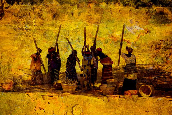 Women pounding millet